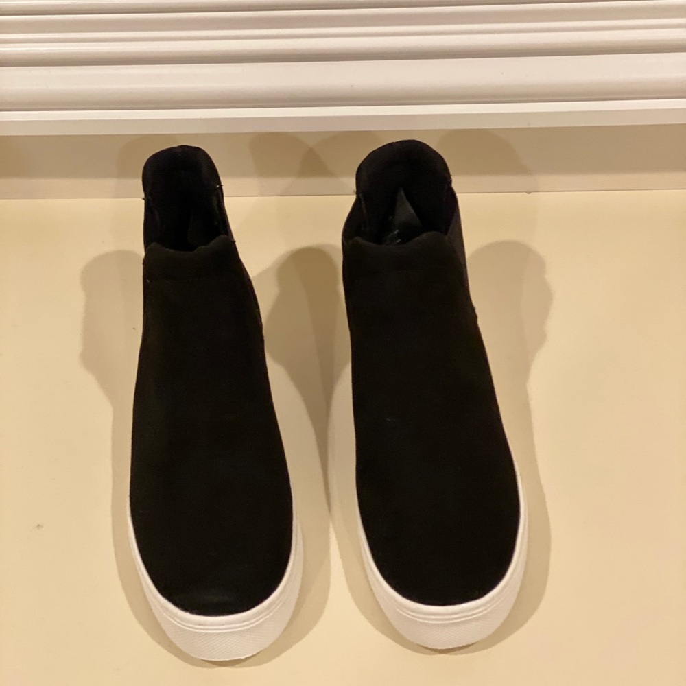 NWOT H&M Slip-On Ankle Sneaker Boot With Elastic sides - Picture 4 of 4